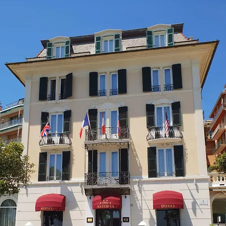 Astoria 4*