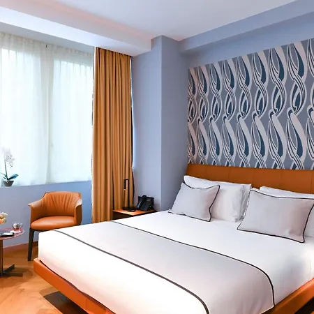 Astoria 4*