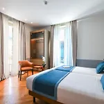 Astoria Hotel 4*