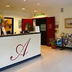 فندق أستوريا 4*