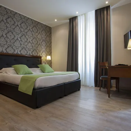 Astoria 4*
