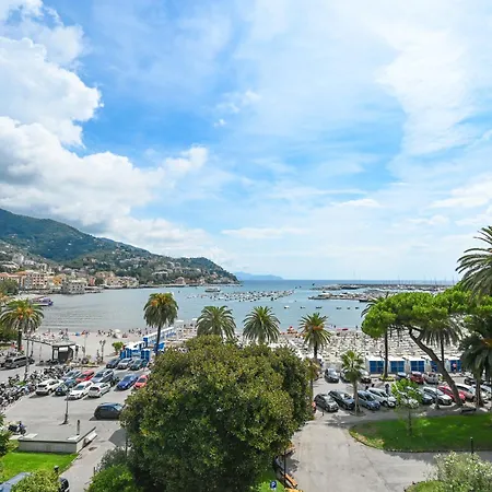 Astoria 4*