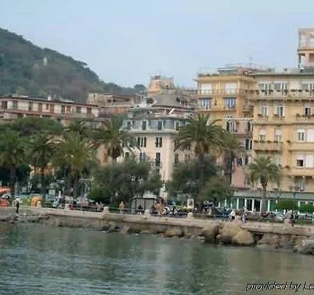 Hotel Astoria 4*